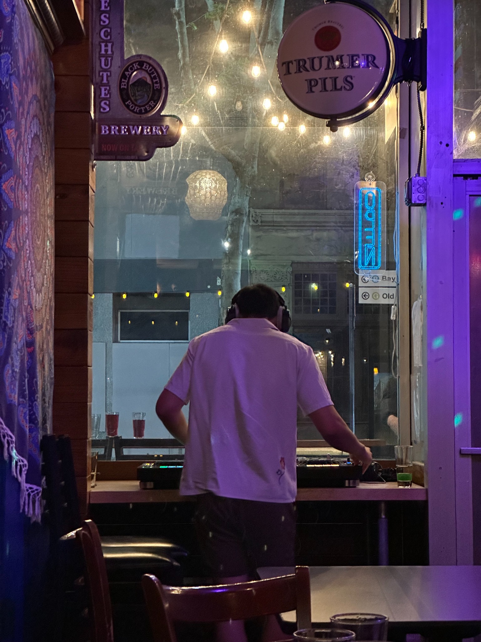 bramz performing a DJ set